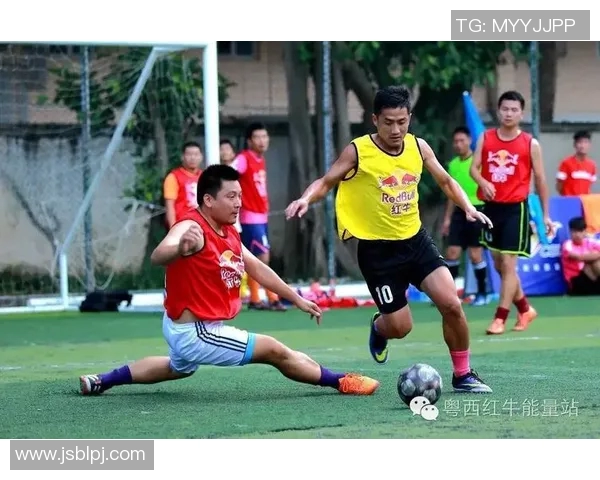 南京与杭州足球队的耐力对决赛后分析与总结